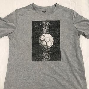 Reebok boys dri-fit T-shirt size 18